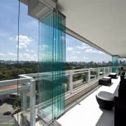 Cortina de vidro com pelicula na varanda