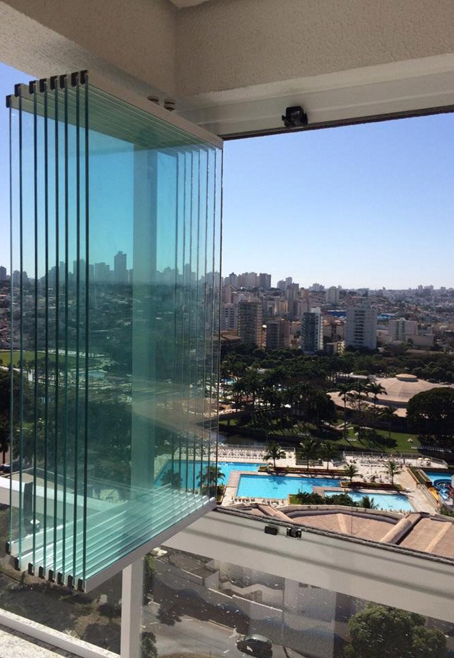 Cortina de vidro no DF