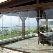 Cortina de vidro para piscina