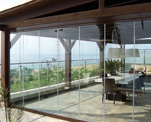 Cortina de vidro para piscina